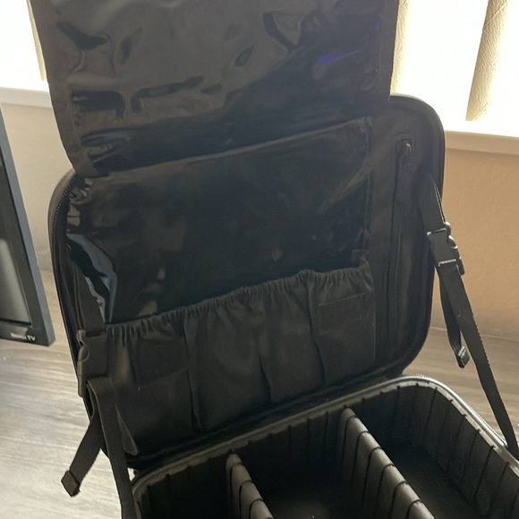 Cosmetic Case - Picture 5 of 8